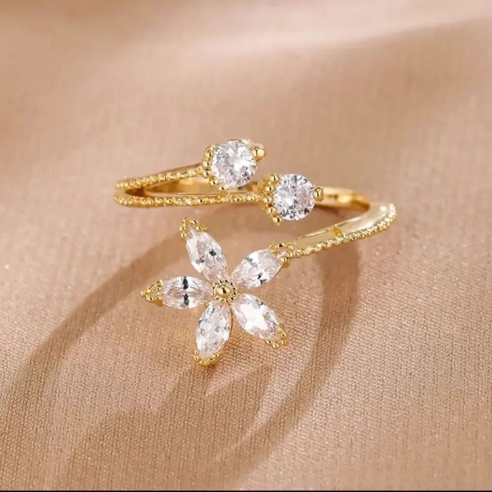 Elegant Copper Flower Shape Ring